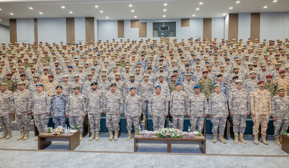 Graduation of a Foundation Course for Military Colleges' Graduates